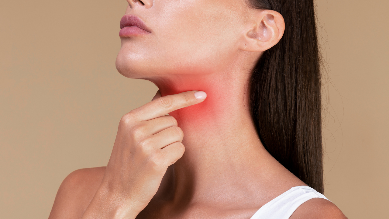 thyroid swelling symptoms neck lump thyroid treatment Hyderabad